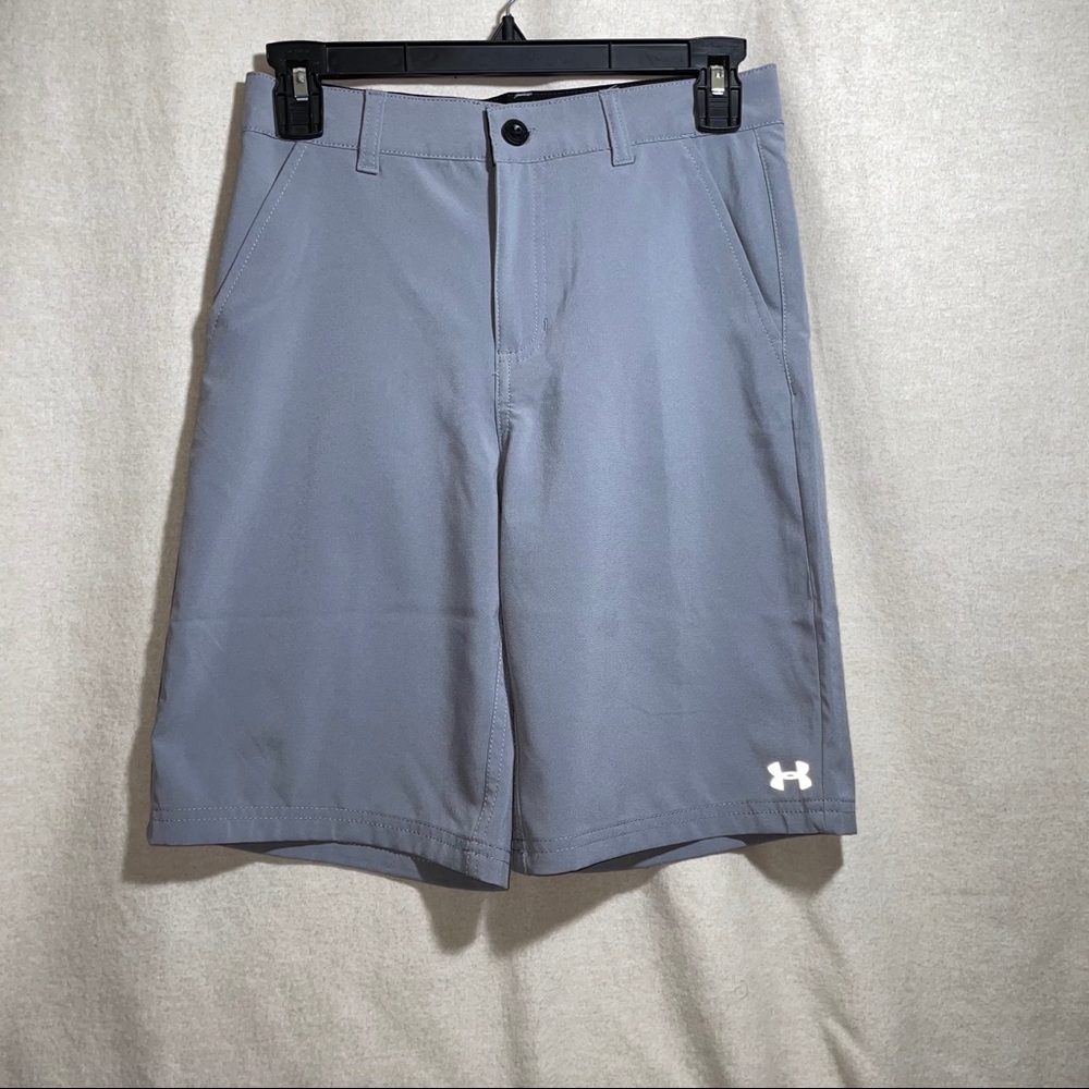 Under Armour Boys Match Play Golf Gray Shorts 14